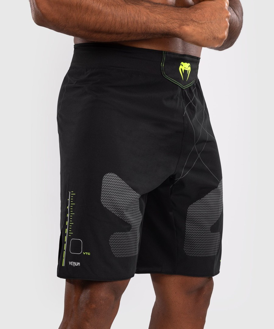 venum training camp 4.0 fight shorts - svartneongrønn