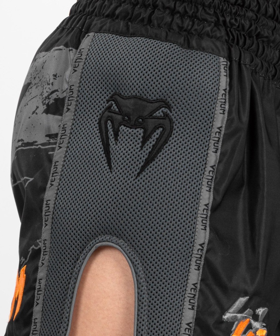 venum s47 muay thaï short - svartoransje