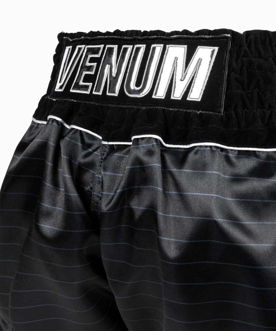venum attack muay thai shorts - svartsølv