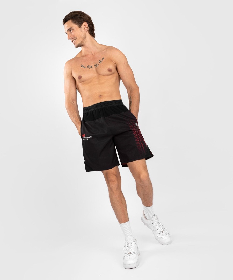 ufc venum performance institute 2.0 herre performance shorts - svartrød