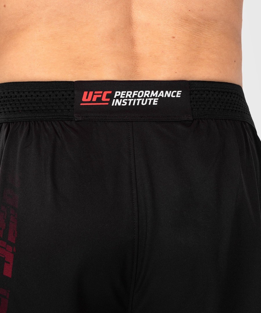 ufc venum performance institute 2.0 herre performance shorts - svartrød